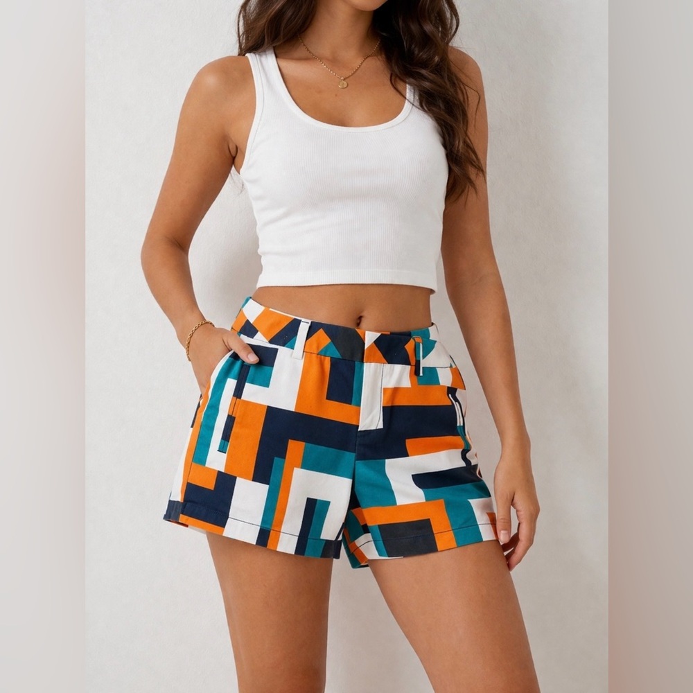 Stylus Size 4 Geometric Print Color Block Shorts with Pockets